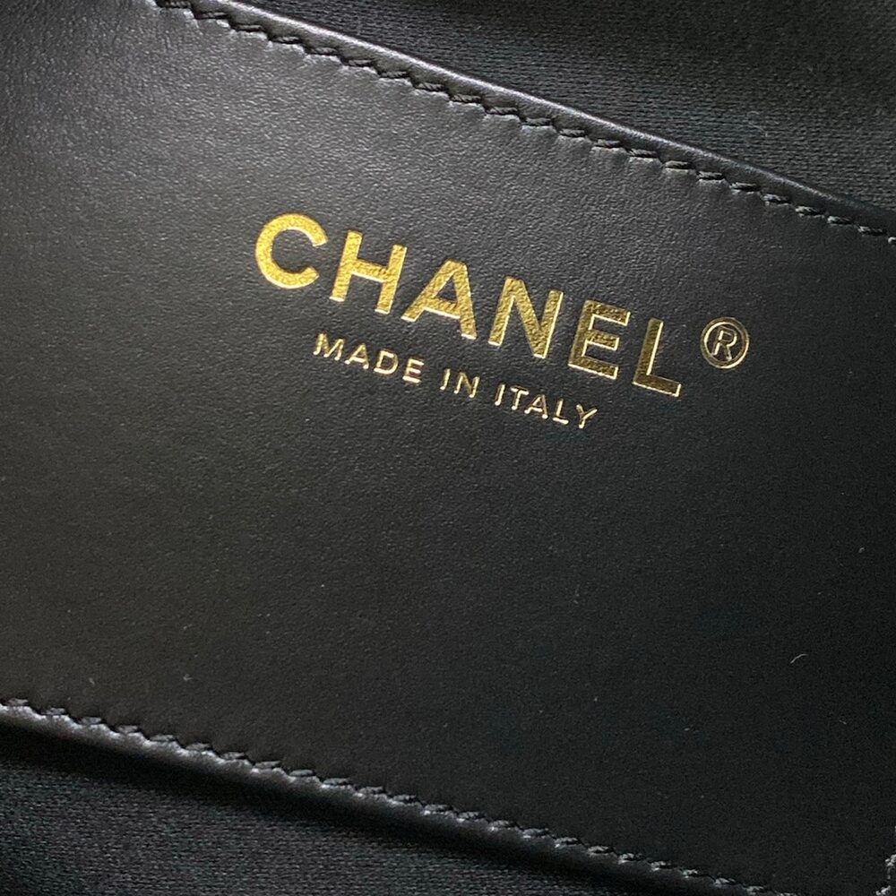 Chanel 25 Medium Shoulder Bag AS5311 - Picture 12 of 16